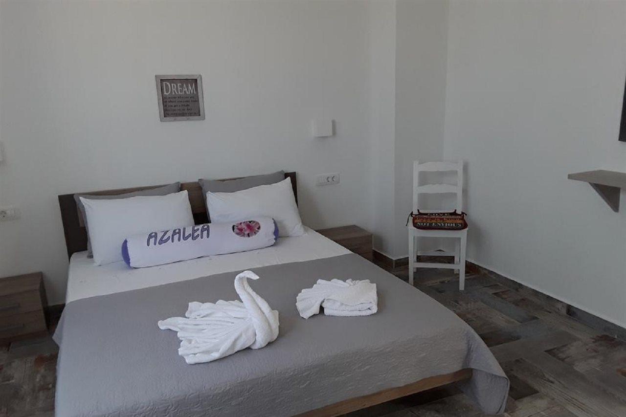 Azalea Hotel Kamári Екстериор снимка