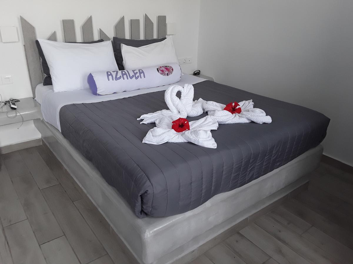 Azalea Hotel Kamári Екстериор снимка