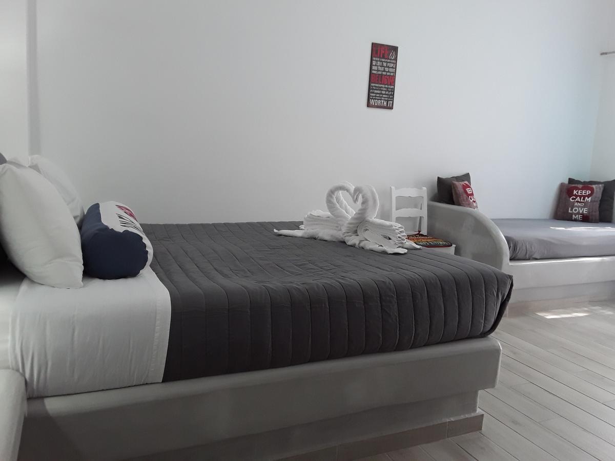 Azalea Hotel Kamári Екстериор снимка