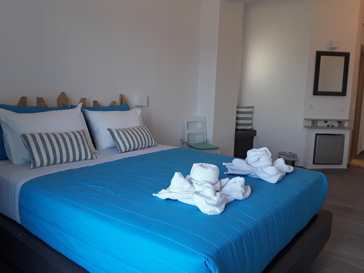 Azalea Hotel Kamári Екстериор снимка