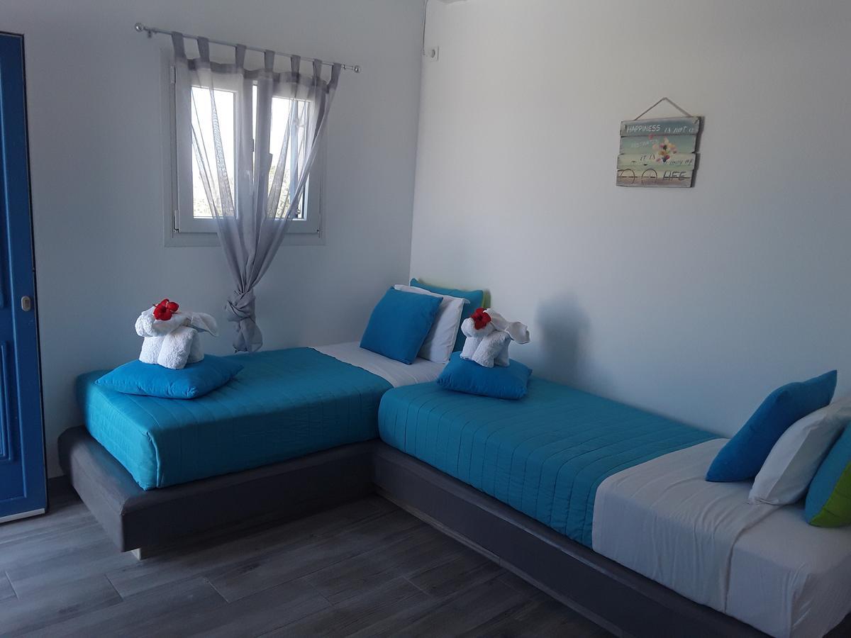Azalea Hotel Kamári Екстериор снимка