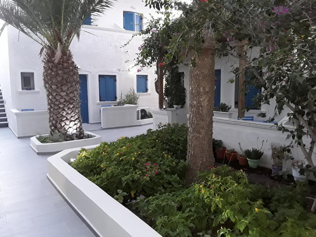 Azalea Hotel Kamári Екстериор снимка