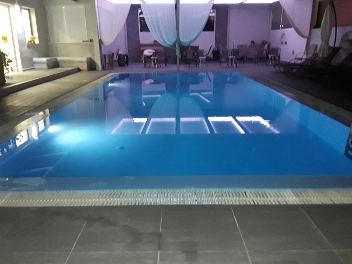 Azalea Hotel Kamári Екстериор снимка