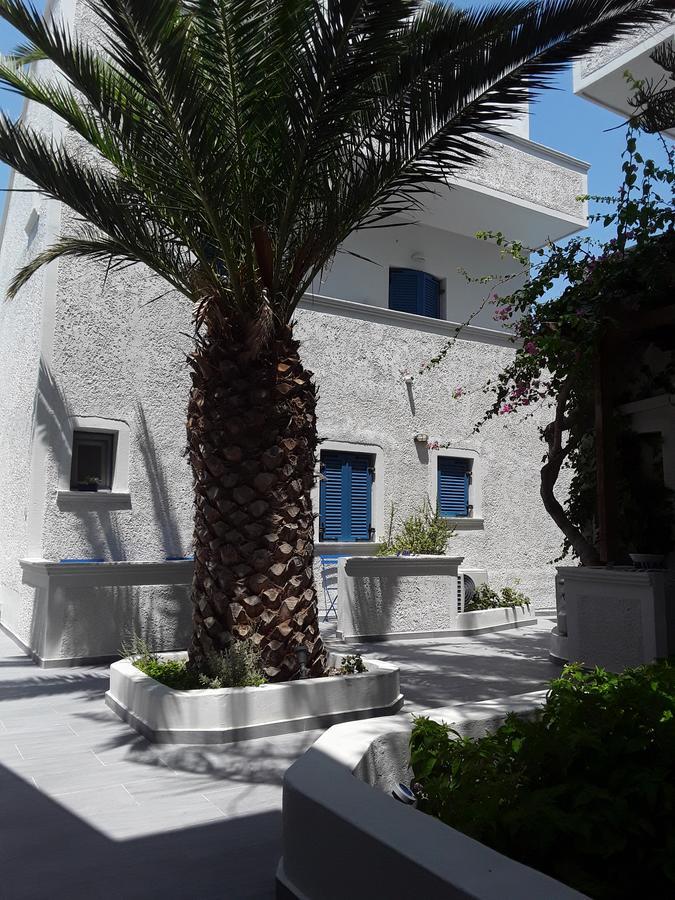 Azalea Hotel Kamári Екстериор снимка